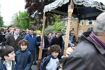Sefer Torah Dedicated in Memory of Jennifer 2012