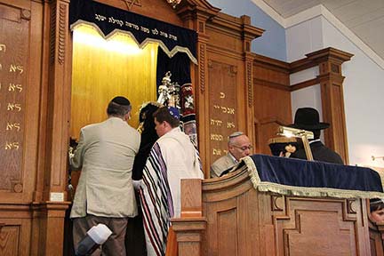 Sefer Torah Dedicated in Memory of Jennifer 2012