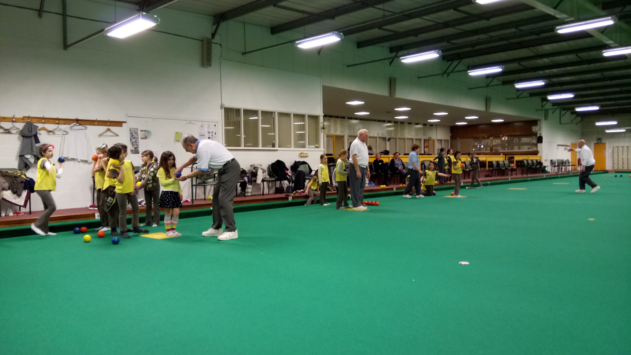 Brownies at Indoor Bowling 2017