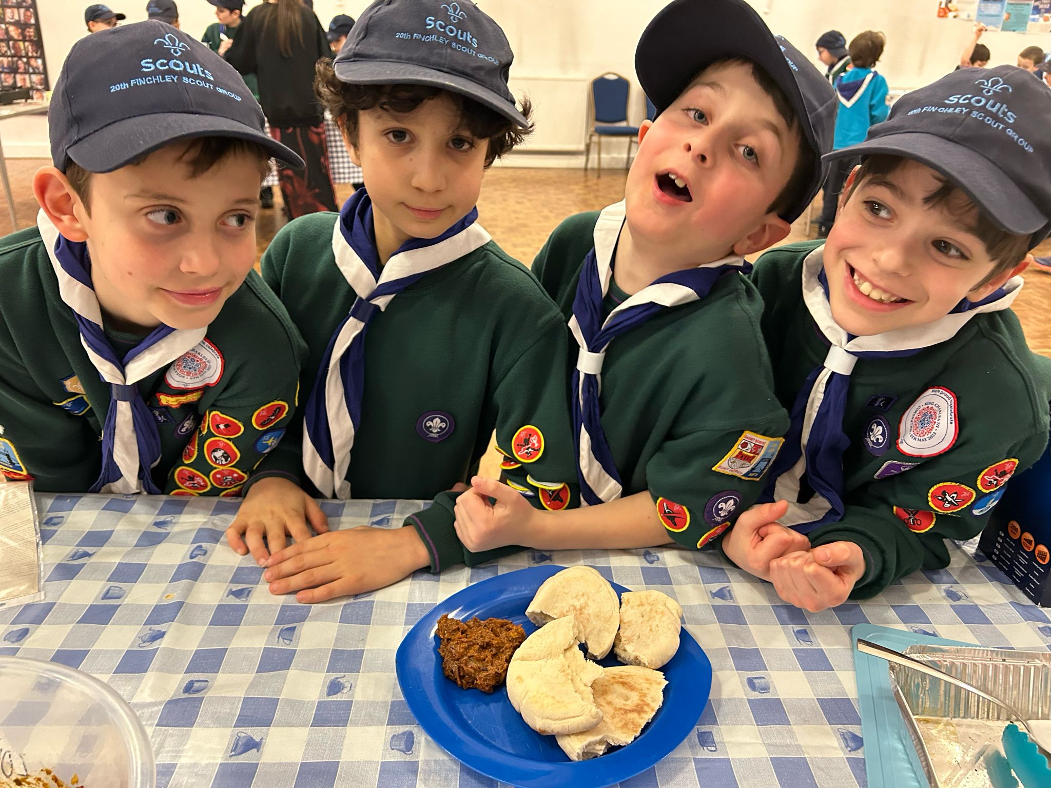 Scouting : Chef badge choosing and cooking for themselves